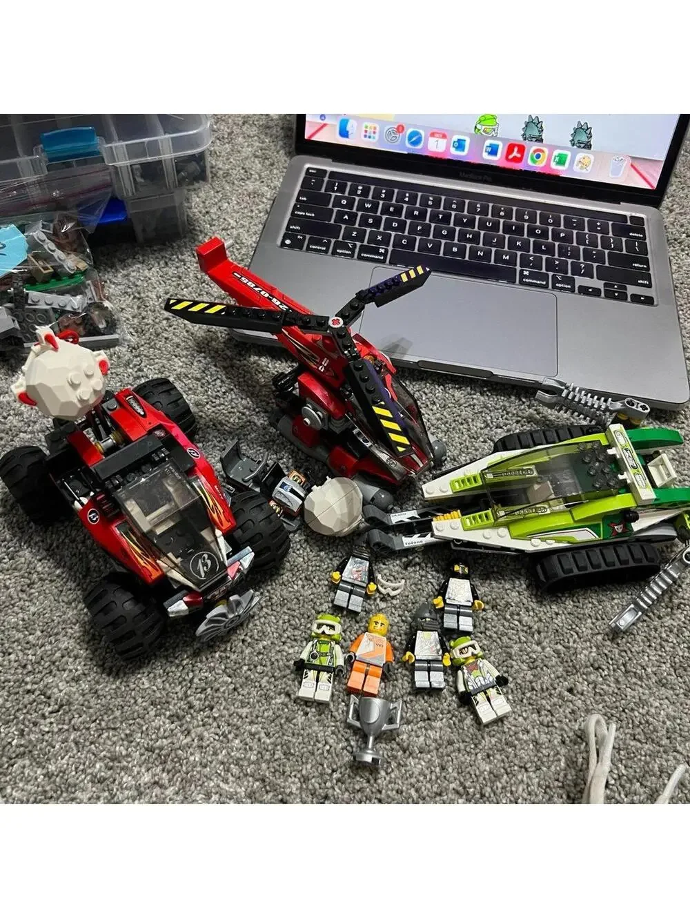 LEGO 8863 - World Racers - Blizzards Peak